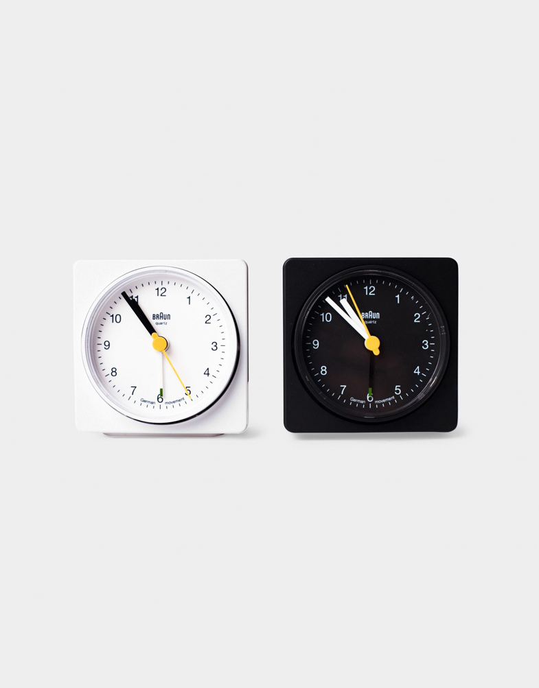 yes_031_analog_alarm_clock_3-1340x785